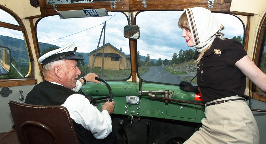 På busstur med Tor Grimstad. Foto.